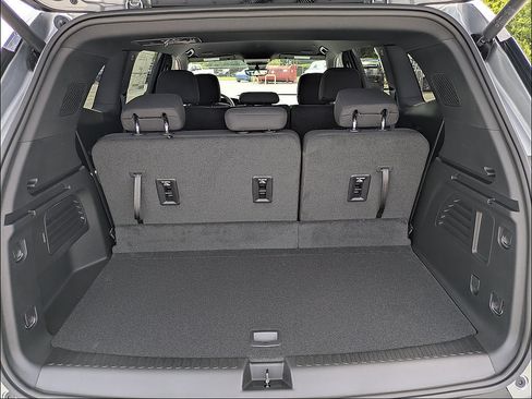 New 2026 GMC Acadia Elevation FWD image 13