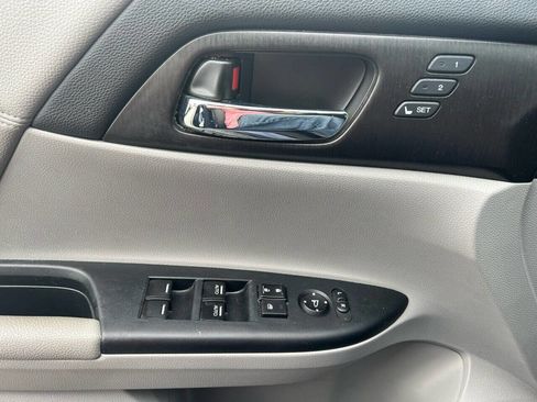 Used 2015 Honda Accord EX-L image 34