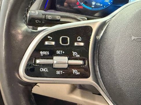 Used 2022 Mercedes-Benz GLB 250 4MATIC image 21