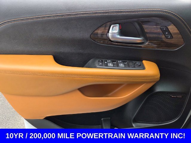 Used 2022 Chrysler Pacifica Pinnacle AWD/4WD image 27