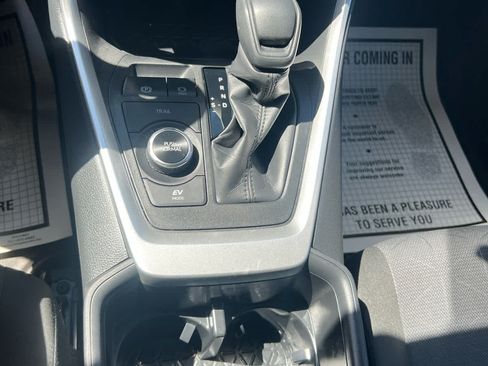 Certified 2025 Toyota RAV4 XLE AWD/4WD image 20