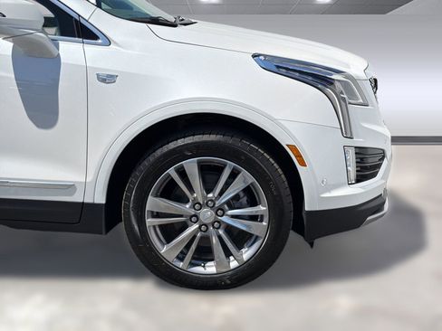 New 2026 Cadillac XT5 Premium Luxury w/ LPO, Floor Liner Package AWD/4WD image 12