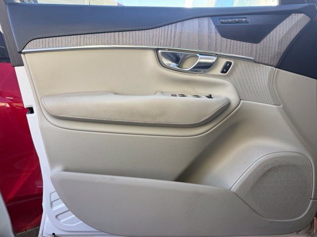 Used 2021 Volvo XC90 T6 Inscription w/ Protection Package Premier AWD/4WD image 12