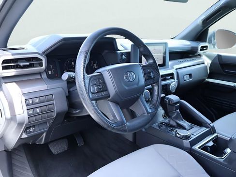 Used 2024 Toyota Tacoma SR5 AWD/4WD image 20