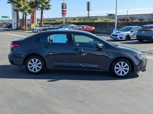Used 2023 Toyota Corolla LE image 4