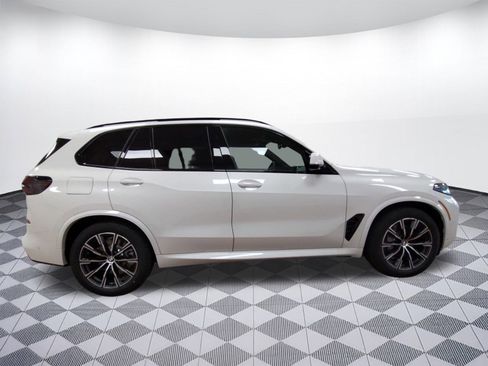 New 2026 BMW X5 xDrive50e w/ M Sport Package image 7