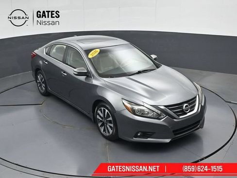 Used 2016 Nissan Altima 2.5 SL w/ 2.5 Technology w/LED Package FWD image 45