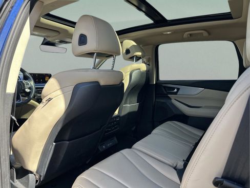 Used 2023 Acura MDX FWD image 17