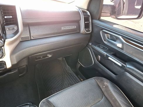 Used 2022 RAM 1500 Laramie AWD/4WD image 17
