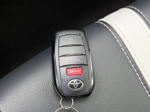 Used 2026 Toyota Camry SE FWD image 16
