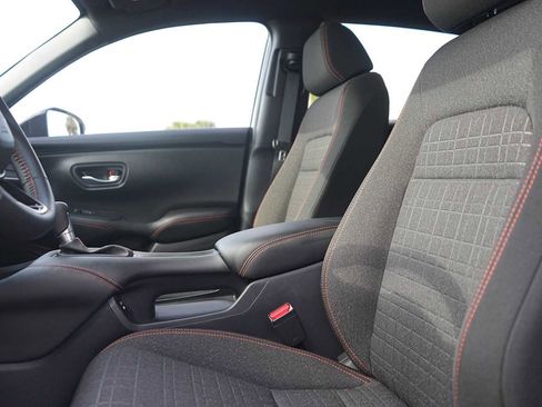 Certified 2026 Honda HR-V Sport image 11