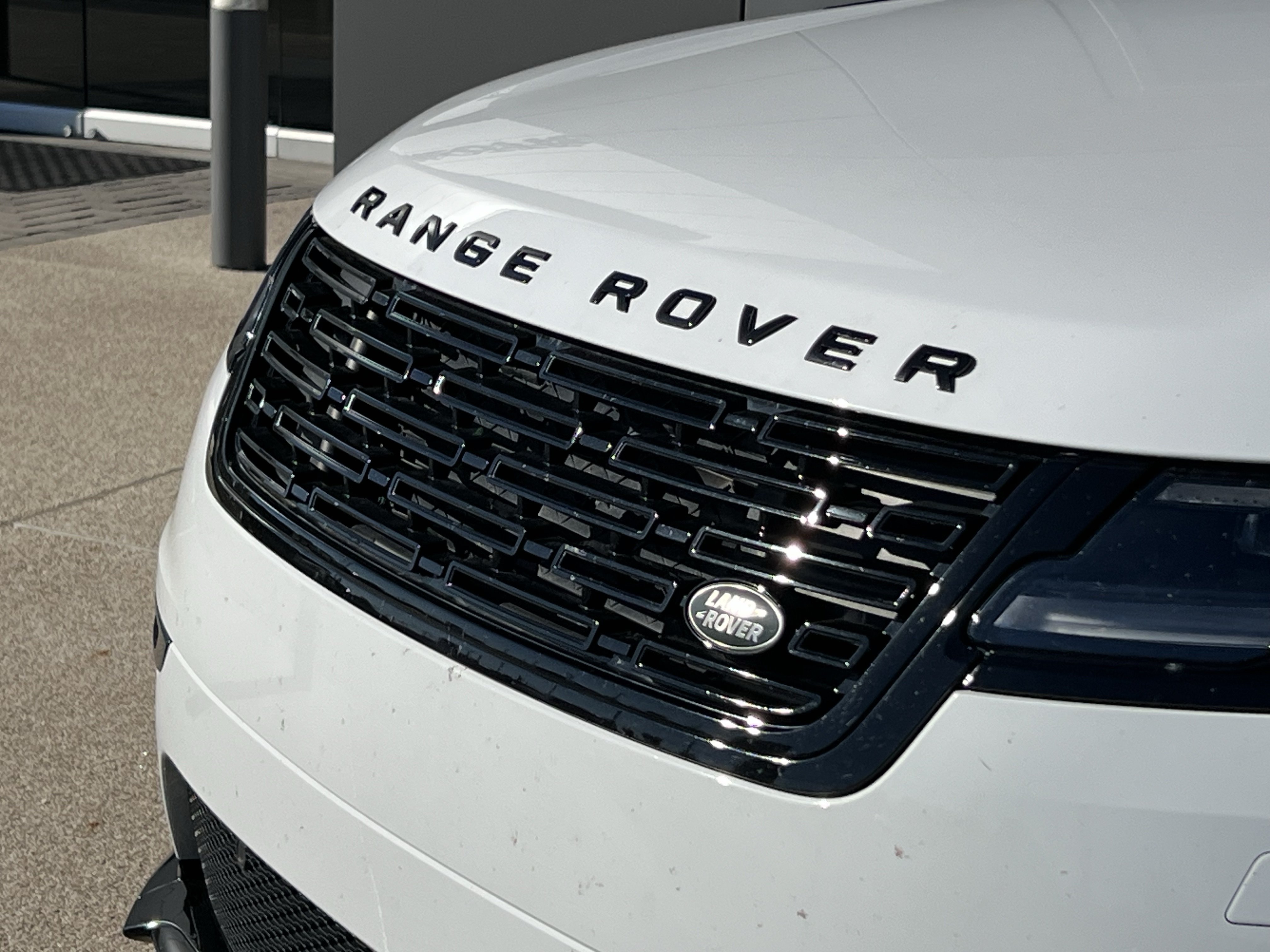 Certified 2024 Land Rover Range Rover Velar Dynamic SE AWD/4WD image 14
