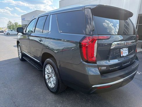 Used 2021 GMC Yukon SLT w/ SLT Premium Package AWD/4WD image 3