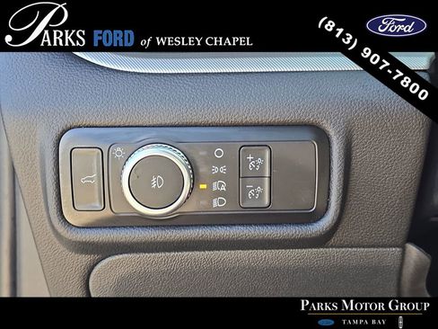 Used 2022 Ford Explorer XLT w/ Equipment Group 202A AWD/4WD image 29