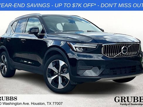 Used 2025 Volvo XC40 B5 Core w/ Protection Package Premier image 1