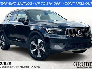 Used 2025 Volvo XC40 B5 Core w/ Protection Package Premier video 1