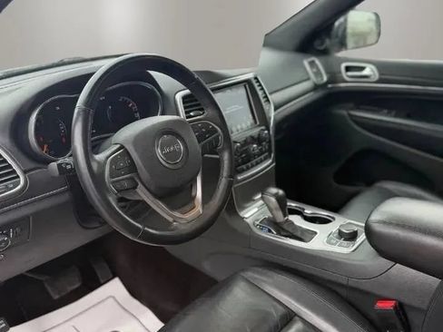 Used 2018 Jeep Grand Cherokee Limited AWD/4WD image 10