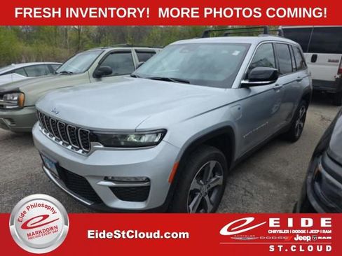 Used 2023 Jeep Grand Cherokee 4WD 4xe image 1