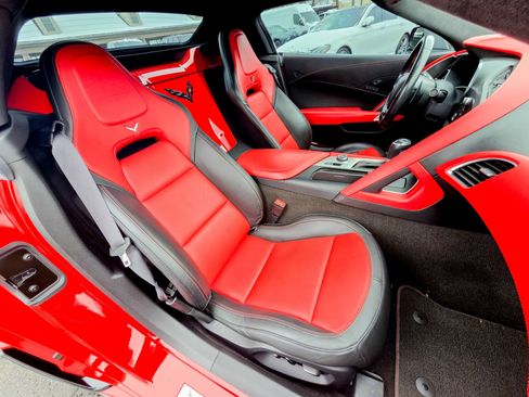 Used 2016 Chevrolet Corvette Z06 w/ 3LZ Preferred Equipment Group image 35