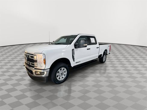 Used 2024 Ford F250 XLT image 4