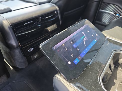 Used 2024 Jeep Grand Wagoneer L Series II w/ Quick Order Packagew 28T image 18