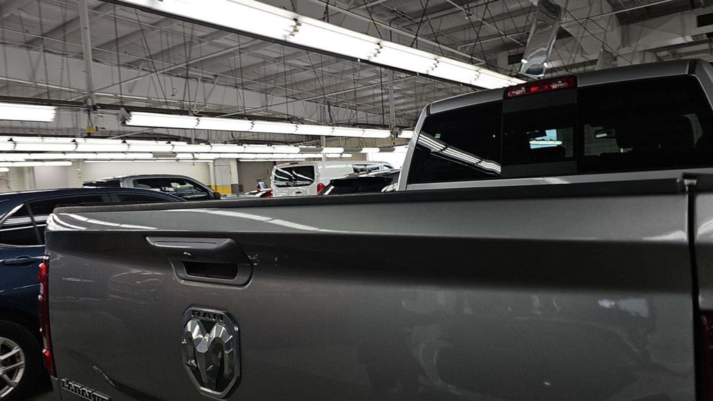 Used 2024 RAM 2500 Laramie AWD/4WD image 11