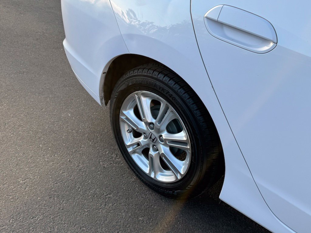 Used 2010 Honda Insight EX image 23