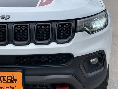 Used 2024 Jeep Compass Trailhawk image 7