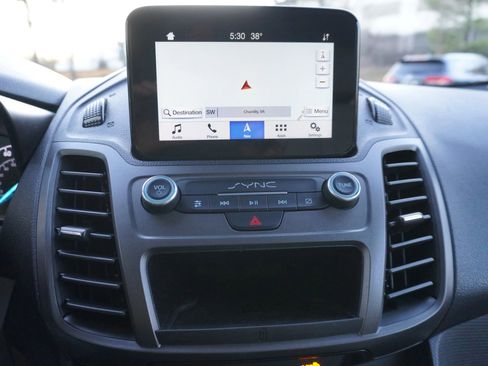 Used 2019 Ford Transit Connect XLT w/ XLT Premium Package image 16