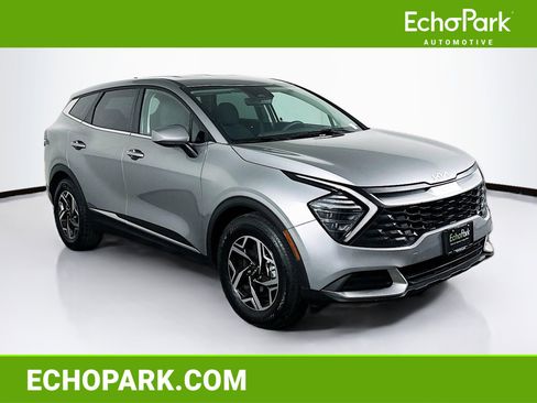 Used 2024 Kia Sportage LX image 1