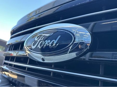 New 2026 Ford F250 Platinum w/ Tremor Off-Road Package image 47