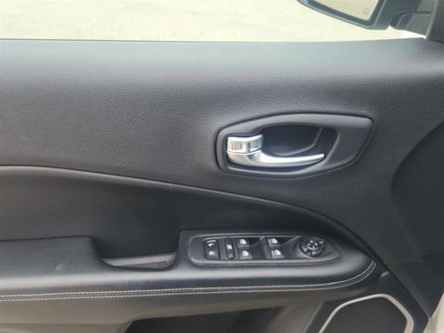 Used 2019 Jeep Compass High Altitude AWD/4WD image 15