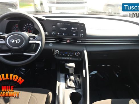 Used 2022 Hyundai Elantra SEL w/ Cargo Package FWD image 25