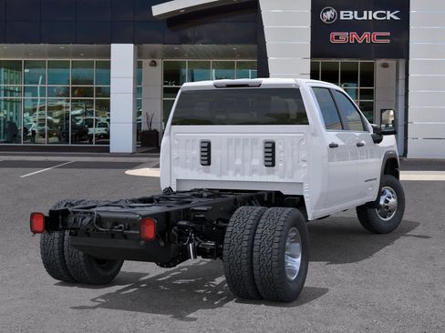 New 2026 GMC Sierra 3500 Pro w/ Convenience Package RWD image 4