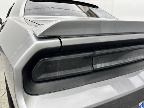 Used 2011 Dodge Challenger SRT8 image 19