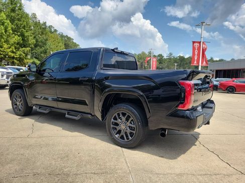 Used 2023 Toyota Tundra Platinum AWD/4WD image 3