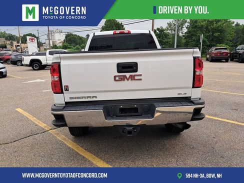 Used 2018 GMC Sierra 2500 SLE w/ HD SLE Preferred Plus Package AWD/4WD image 4