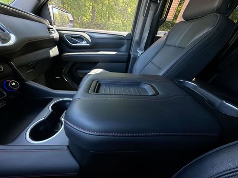 Used 2024 Chevrolet Suburban RST w/ Luxury Package AWD/4WD image 24