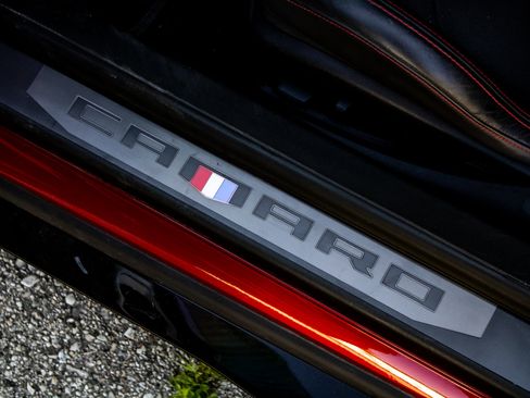 Used 2017 Chevrolet Camaro ZL1 RWD image 23