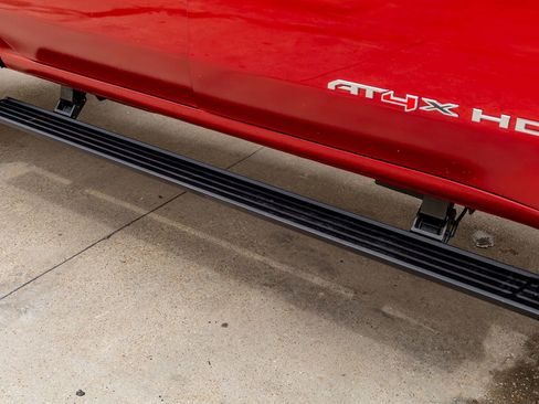 Used 2025 GMC Sierra 2500 AT4X image 13