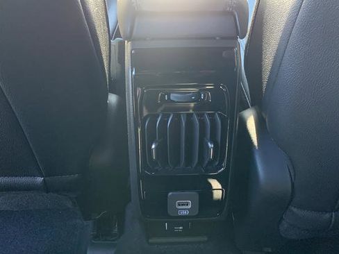 New 2026 Jeep Compass Latitude image 40