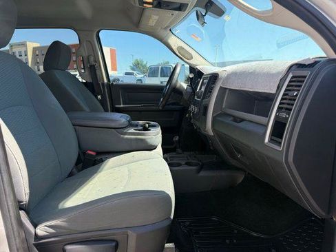 Used 2017 RAM 2500 Tradesman w/ Chrome Appearance Group AWD/4WD image 3