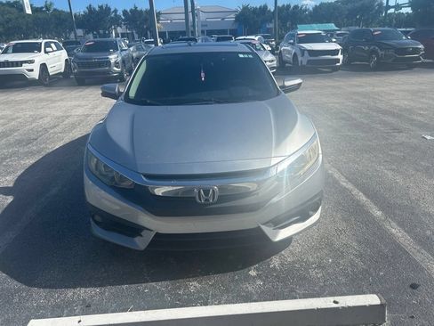 Used 2016 Honda Civic EX-T image 2