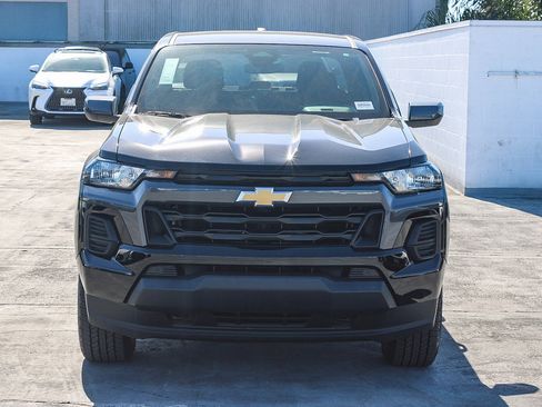 Used 2023 Chevrolet Colorado LT image 2