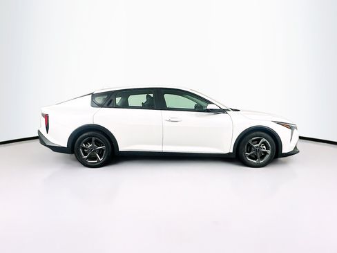 Used 2025 Kia K4 FWD image 10