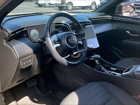 Used 2023 Hyundai Santa Cruz SEL Premium image 8