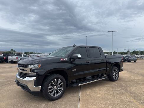Used 2021 Chevrolet Silverado 1500 LT w/ Texas Edition Plus AWD/4WD image 9