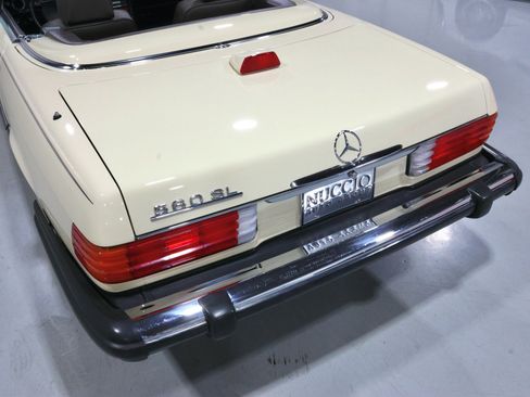 Used 1987 Mercedes-Benz 560 SL image 95