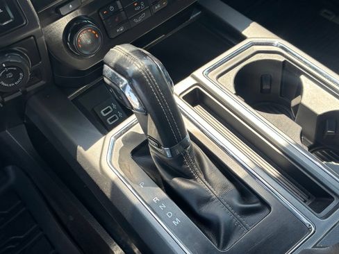 Used 2018 Ford F150 XLT w/ Equipment Group 302A Luxury AWD/4WD image 18