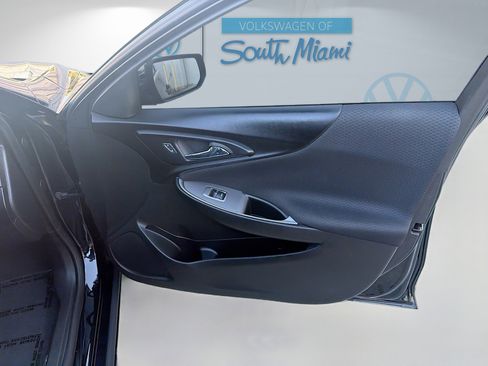 Used 2020 Chevrolet Malibu RS image 32